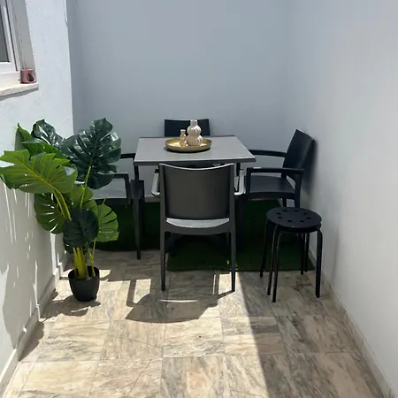 Nova De *